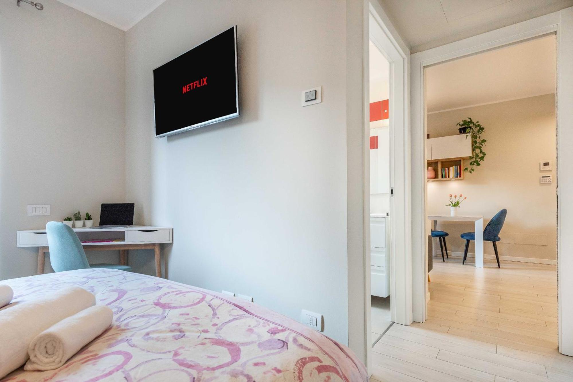 Luxury Apartment - Free Private - Parking Maestri Campionesi 16 Милан Экстерьер фото